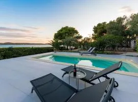 Amazing Apartment In Pirovac