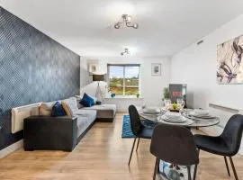 Stylish 2 Bed 2 Bath Abode with Parking