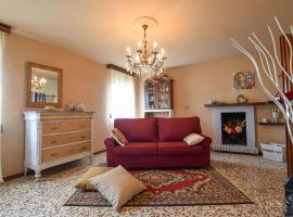 2 Bedroom Nice Home In Camaiore, hotel in Camaiore