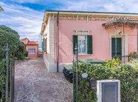 Holiday Home Harbour by Interhome，位于圣温琴佐的酒店