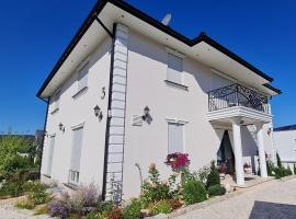 Villa unter dem Schloss