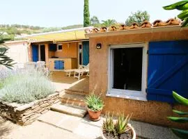 Mazet Mireille climatisé pour 4 personnes avec tennis et piscine à La Londes-Les-Maures