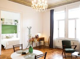 Zentrales und stilvolles Apartment mit Schlossbergblick und Parkplatz