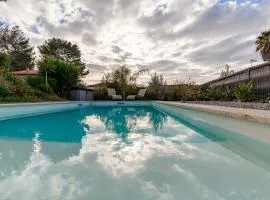 Bas de Villa Piscine 150m de la mer