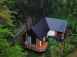 Les Chalets cerca Zarcero