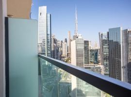 Burj KHALIFA VIEW SMART HOME ZADA TOWER, κατάλυμα με onsen στο Ντουμπάι