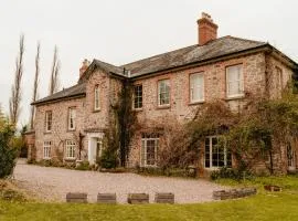 Lyde Court Country House