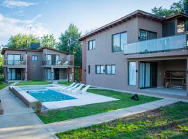 Complejo Montana Departamento 3、ポトレロ・デ・ガライのホテル