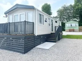 Escape in Carnforth Lodge - Sleeps 5