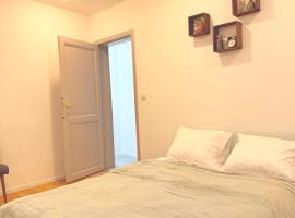 vicos house, hotel v destinaci Charleroi