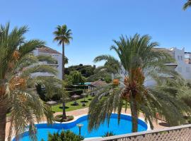 Alsol Apartaments - Las Dunas 3 Habitaciones Premium con Piscina y Jardines, hotel en Rota