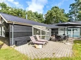 Gorgeous Home In Glesborg With Kitchen