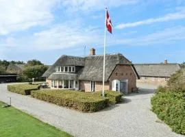 Twelve-Bedroom Accommodation In Ulfborg