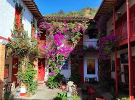 La Oculta Hostal, homestay in Jericó