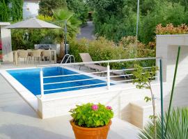 Beautiful Home In Klimno With Kitchen、クリムノのホテル