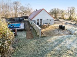 Pet Friendly Home In Karby, hotel v destinaci Karby