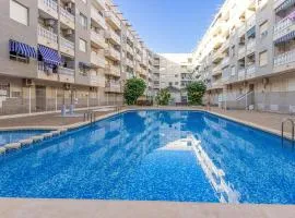 Stunning Apartment In Torrevieja