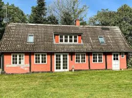Cozy Home In Aakirkeby With Wifi