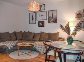 1 Bedroom Cozy Apartment In Helsingborg