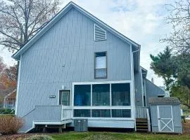 Sea Colony --- 3401 Round Robin Way