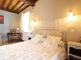 Maison historique avec chambres d'hôtes et parc clos à Choye - FR-1-583-293