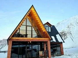 Grand Mountain Cottage