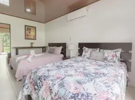 Rio Celeste Birds Garden Apartment, Comodidad y Aire Acondicionado