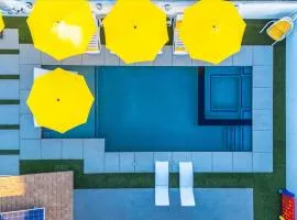 Coachella Hide-away Deals,pool,spa,Pickleball,Game