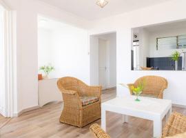 Bright Flat - Sea&Mountain Views, hotel v destinaci Bagatelle