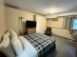 Griz Inn RMC Rentals by Park Vacation Management