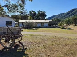 Feathertop Views and Barn