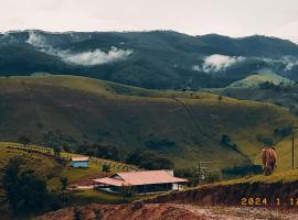 Casa de Campo Recanto da Alegria- Campos Novos de Cunha, hotel en Cunha