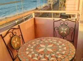 Departamento Playa Bellavista Tom&eacute;, beach hotel in Tom&eacute;