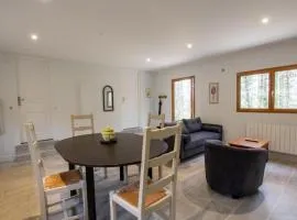 Chalet bois intime avec Wifi, piscine partagée, à 1 km de St Pompont - FR-1-616-429