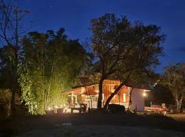 Hug Bolaven Homestay and Camping、Ban Nongpènのグランピング施設