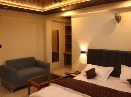 The Ghungrees, hotel in Solan