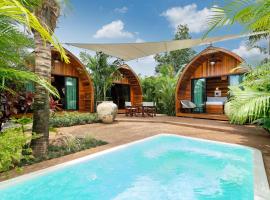 Tropical Chalet-Style 2BR Villa with Pool Pasak Paradise 2, Bangtao, chalet de monta&ntilde;a en Bang Tao Beach