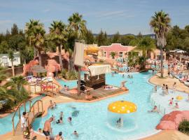 Camping Les Palmiers、イエールのホテル