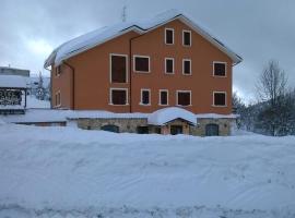 Hotel Il Ghiro, hotel v destinaci Ovindoli