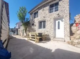 Kamena kuća Kornati - Vrulje