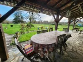 Spacious house with large garden in Valdivienne