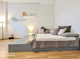 Ruhige 65 qm Wohnung mit Balkon & Parkplatz - 10 Min Neustadt