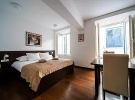 Celenga Apartments with free offsite parking