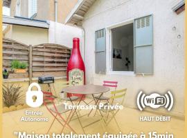 Maison cosy avec terrasse à 15 minutes de Lyon et WIFI, hotel v destinaci Rillieux