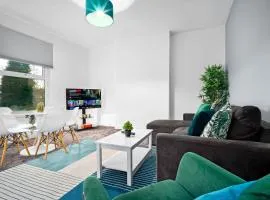 Stylish One Bedroom - Fast WiFi - Netflix - On Street Parking 2BR