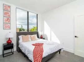 Miami 2BR Getaway with King Beds Near Marlins Park & Calle Ocho