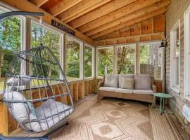 5 Min drive to National Seashore beaches and private backyard