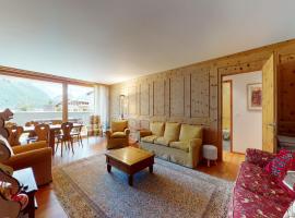 Apartment Sur Puoz 1A, hotel v destinaci Samedan