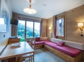 Studio cabine avec terrasse, accès direct aux pistes, idéal familles - FR-1-356-305