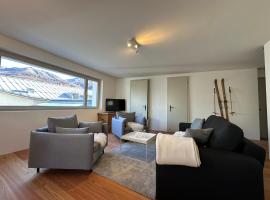 Chesa Unica - Terrassa, hotel a Zuoz